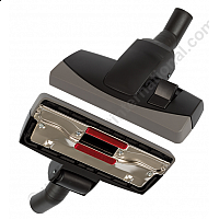 Krtača s koleščkom